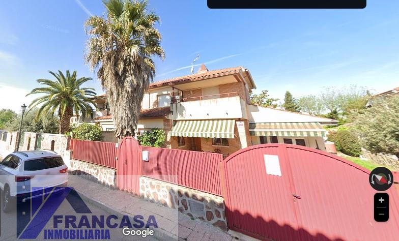 Venta de chalet en Ugena