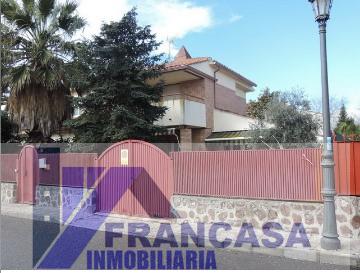 Venta de chalet en Ugena