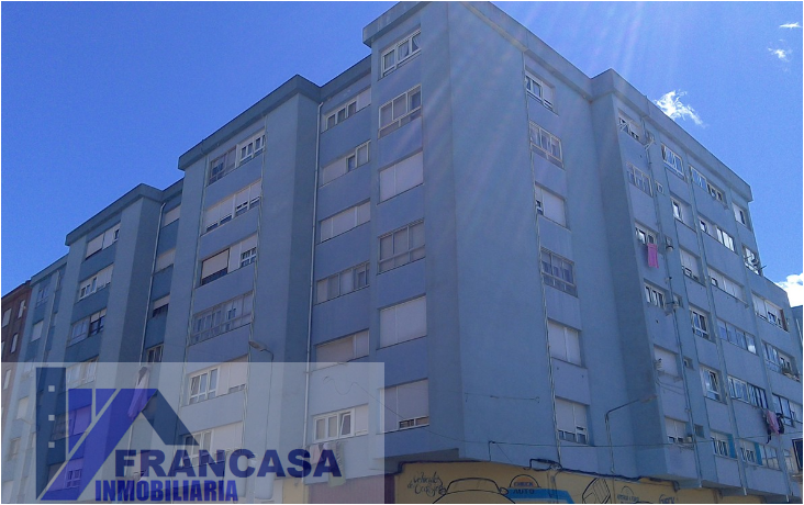 For sale of flat in Santoña