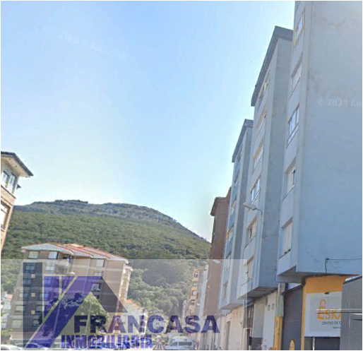 For sale of flat in Santoña
