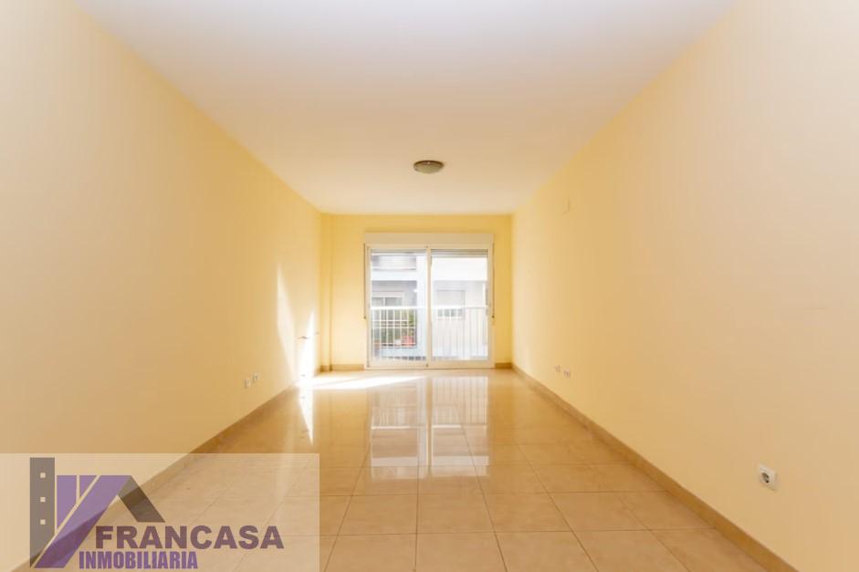 For sale of flat in Almazora
