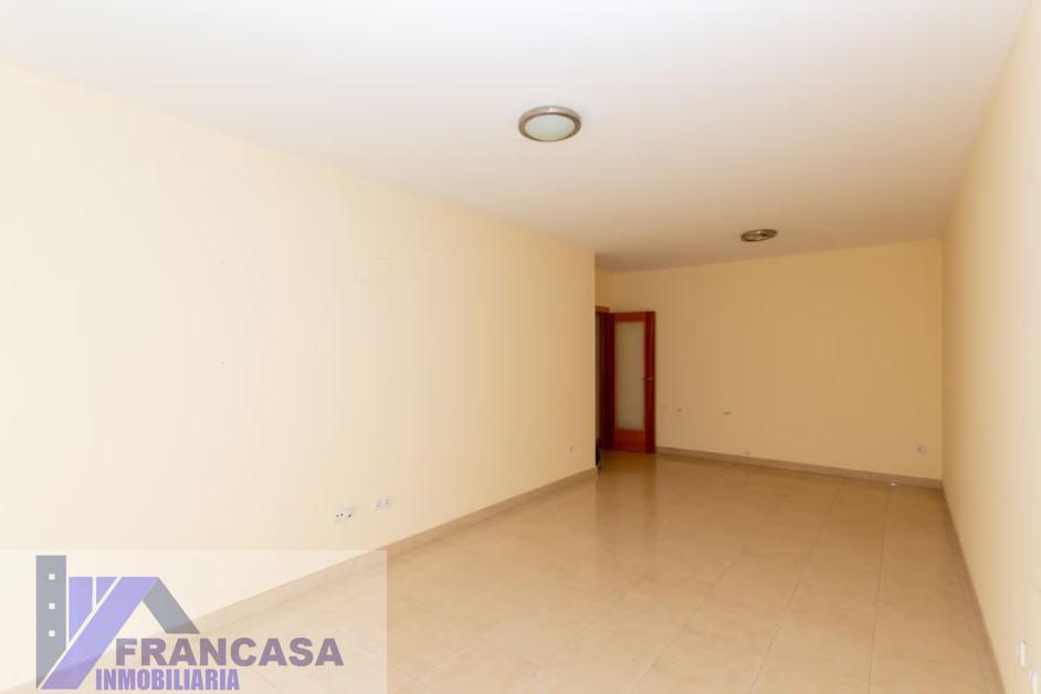 For sale of flat in Almazora