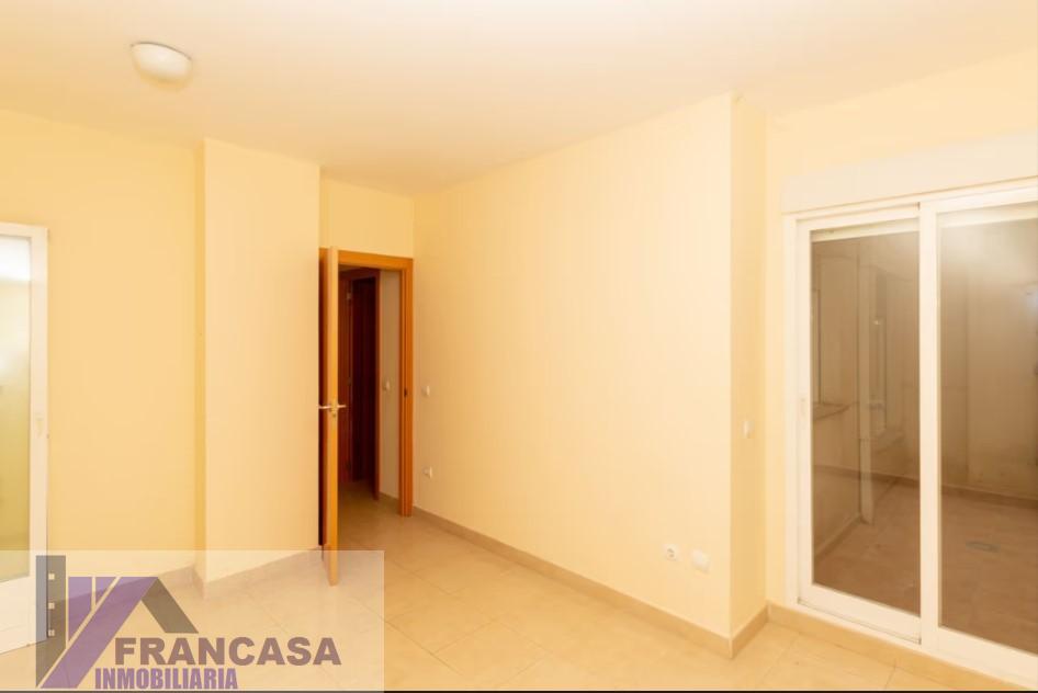 For sale of flat in Almazora