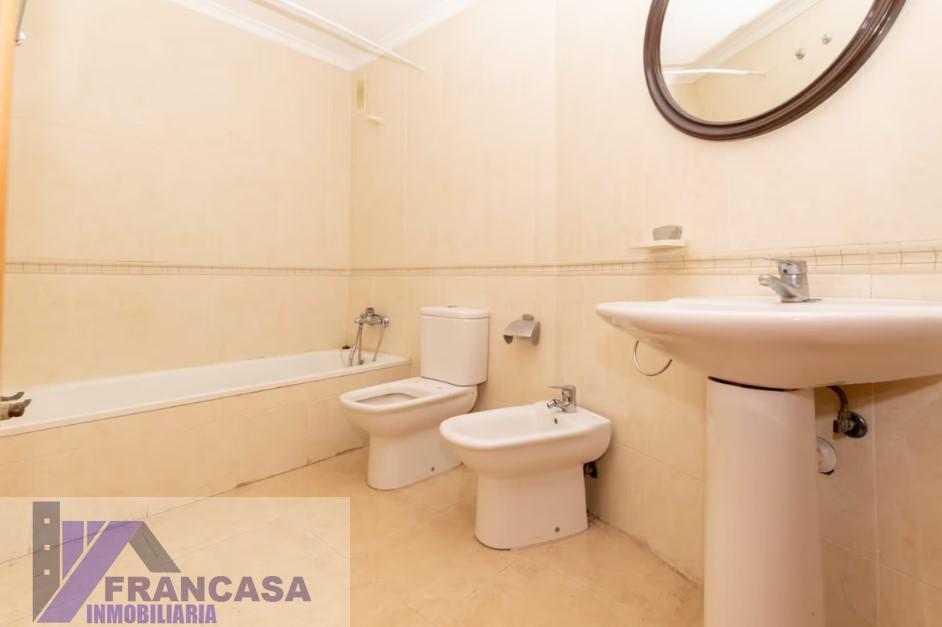For sale of flat in Almazora