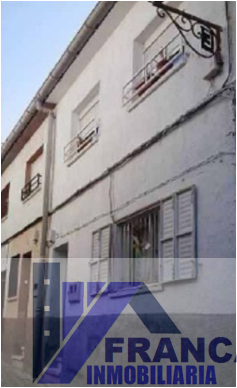 For sale of house in Escalona