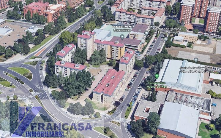 For sale of flat in Valladolid