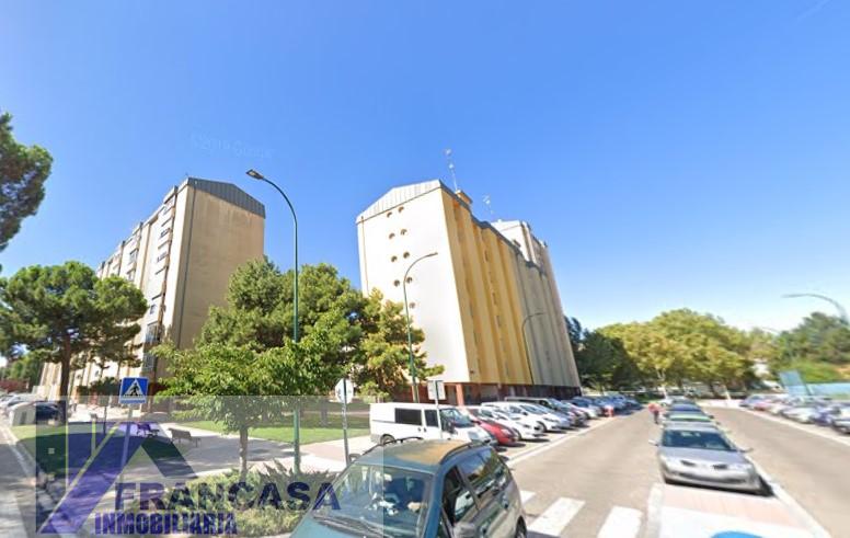 For sale of flat in Valladolid