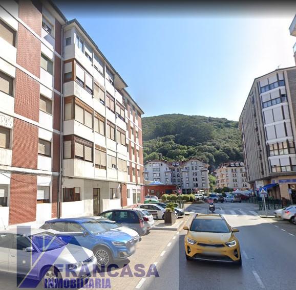 For sale of flat in Santoña