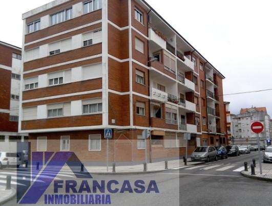 For sale of flat in Santoña