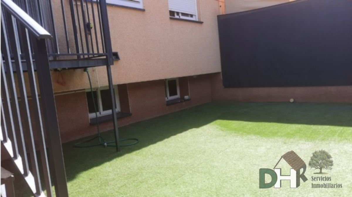 For sale of chalet in Cáceres