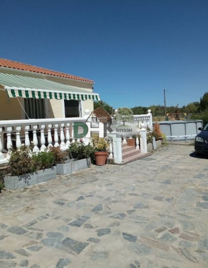 Venta de chalet en Casar de Cáceres