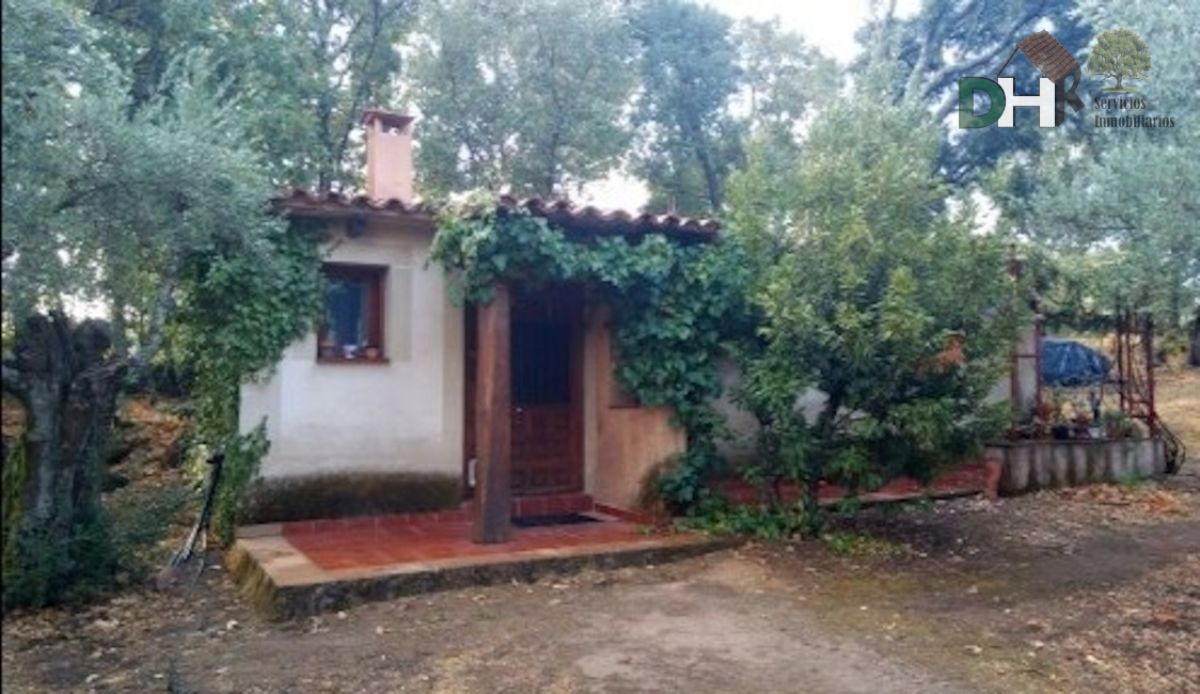 For sale of chalet in Cáceres