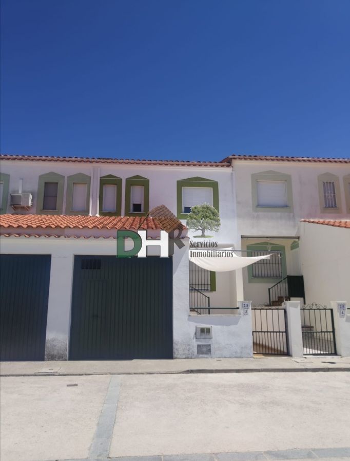 For sale of chalet in Brozas