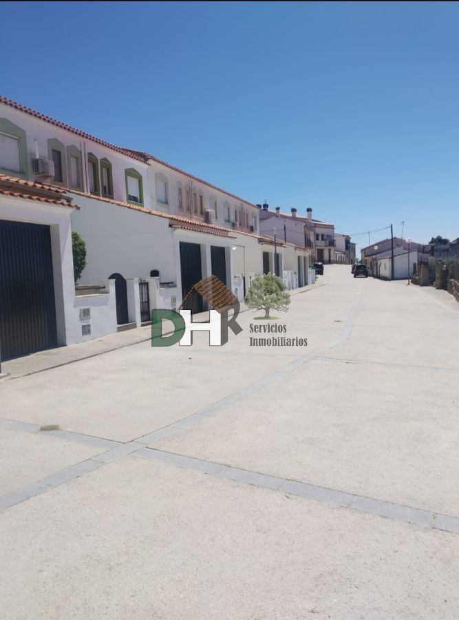 For sale of chalet in Brozas