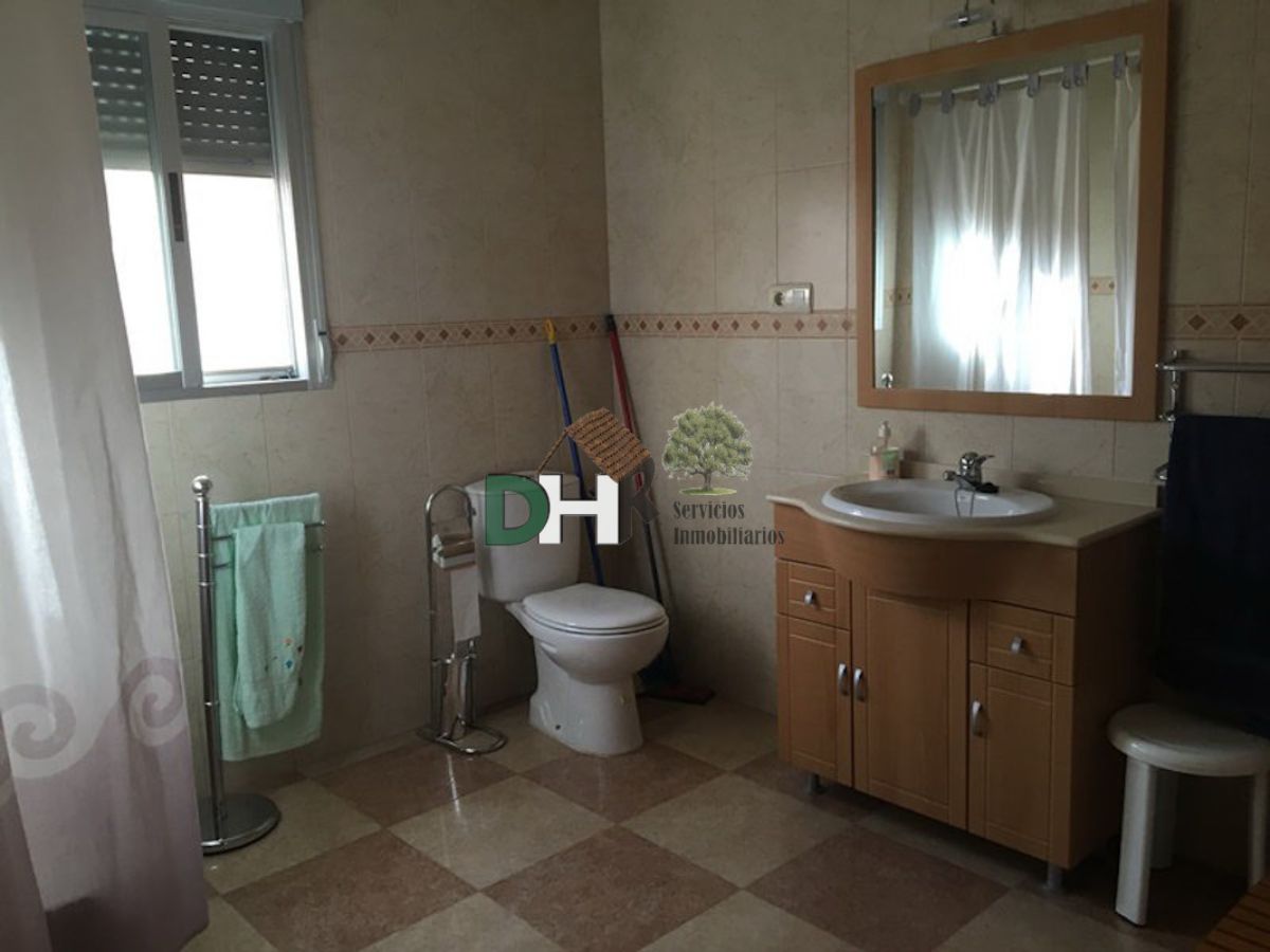 For sale of house in Herguijuela