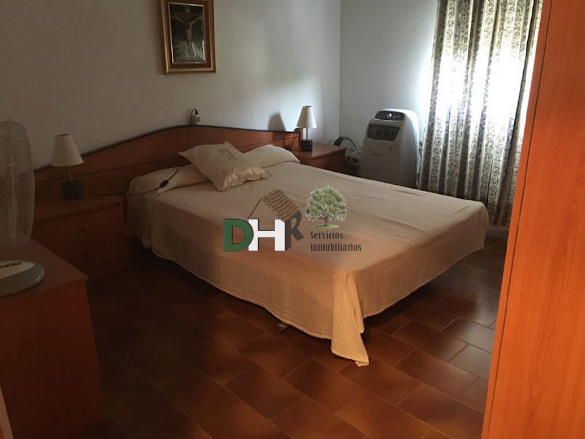 For sale of house in Herguijuela