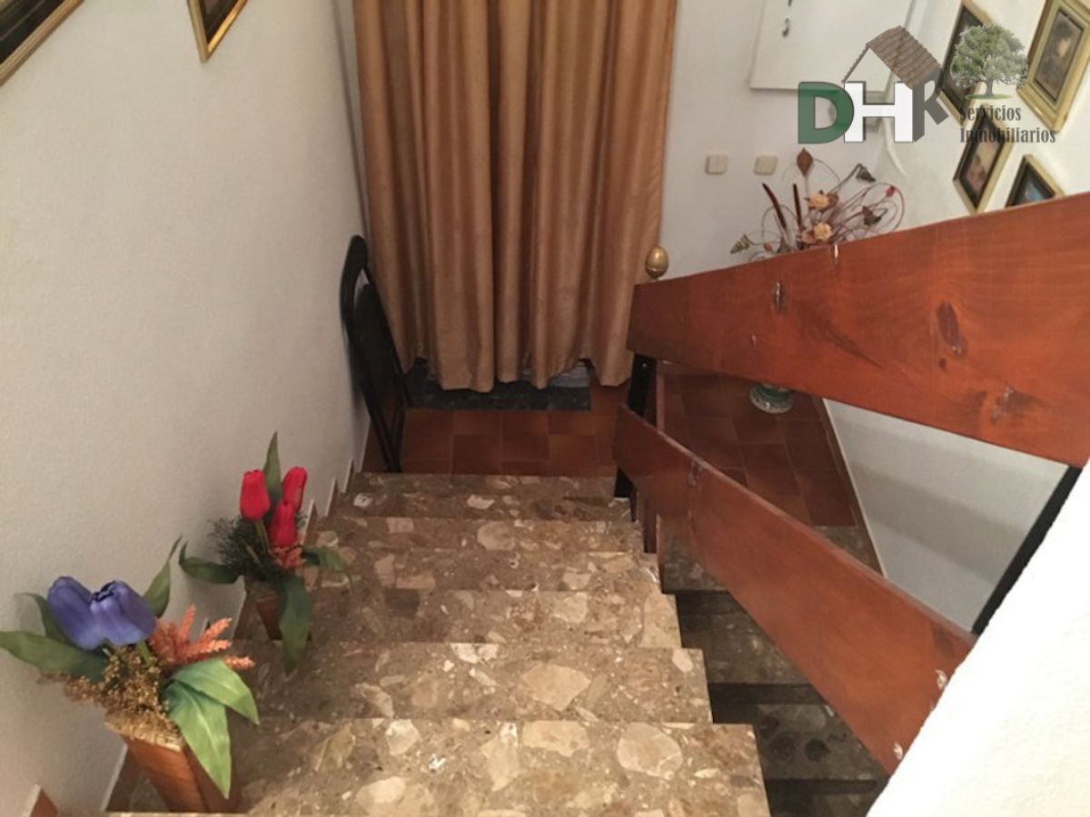 For sale of house in Herguijuela