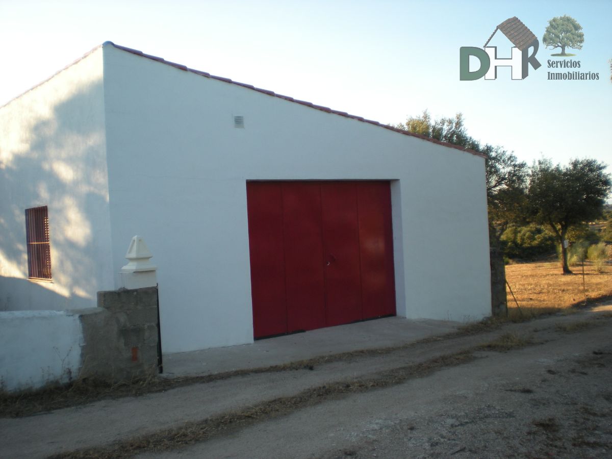 For sale of house in Brozas