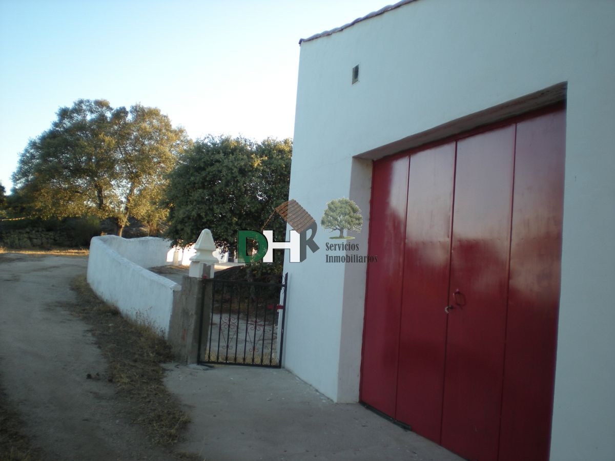 For sale of house in Brozas