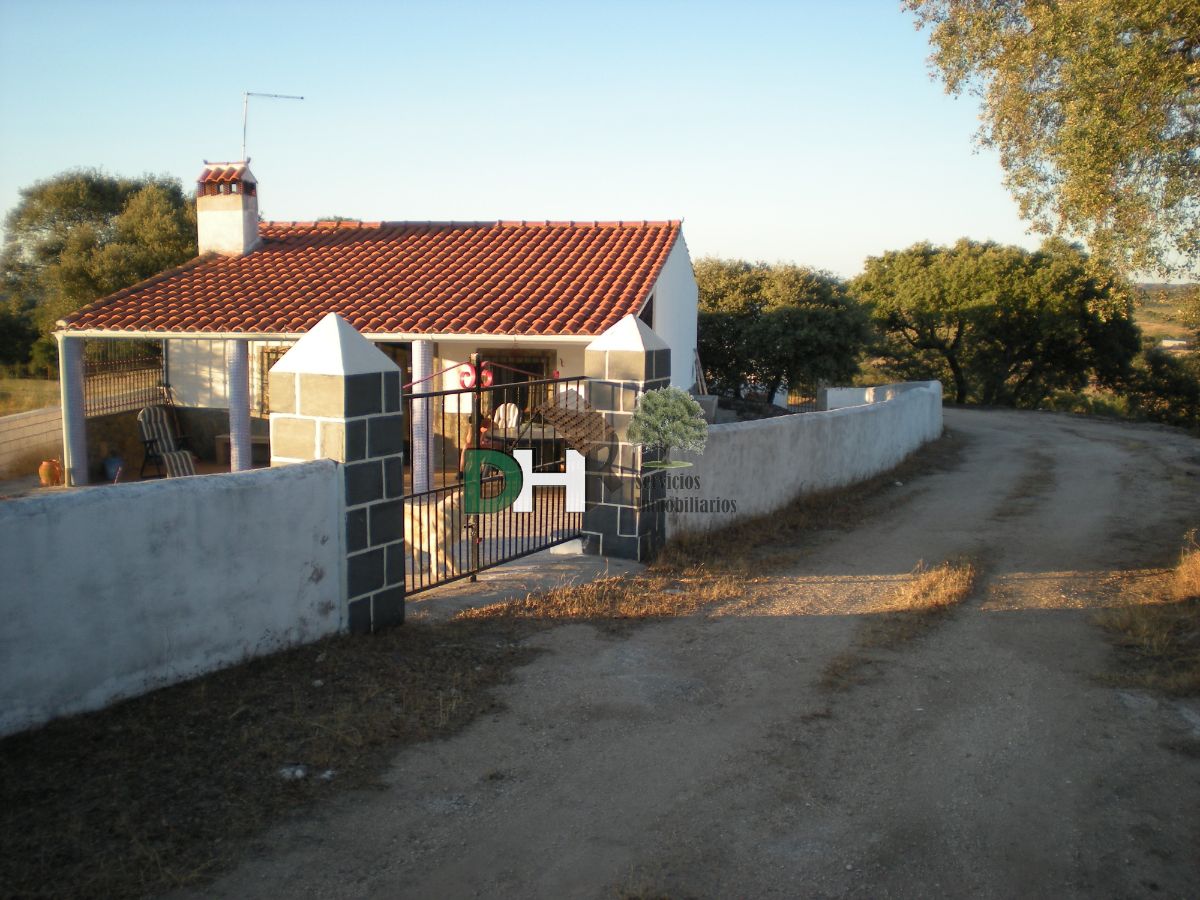 For sale of house in Brozas