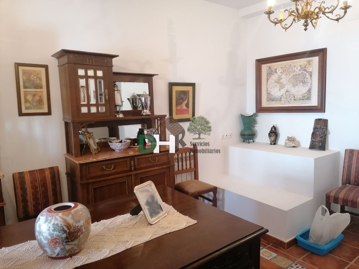 For sale of house in Coria