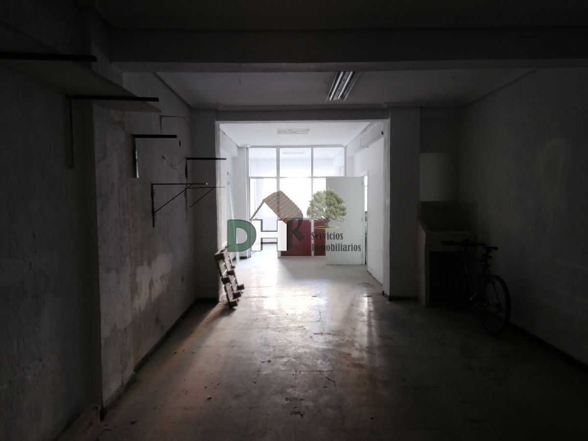 For sale of commercial in Cáceres