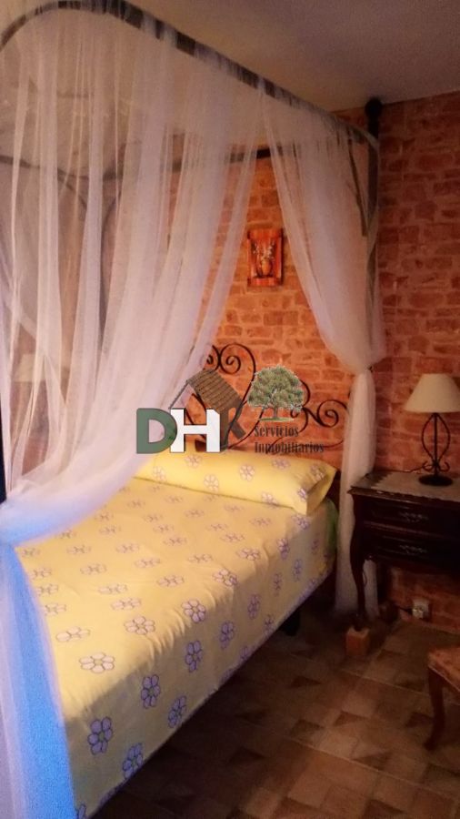 For sale of house in Sierra de Fuentes