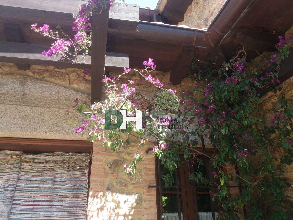 For sale of chalet in Cáceres