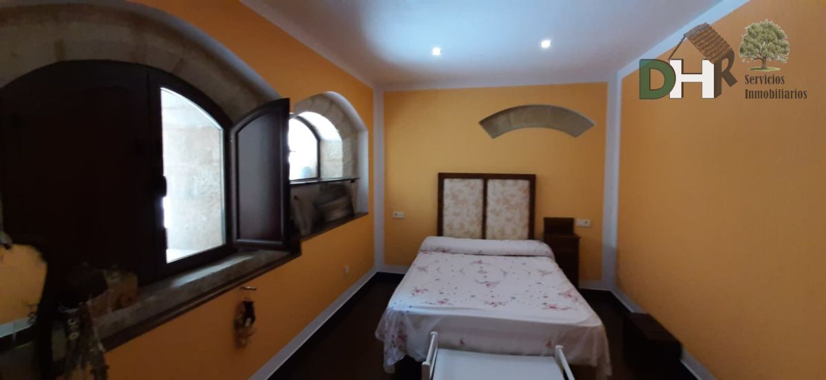 For sale of house in Trujillo