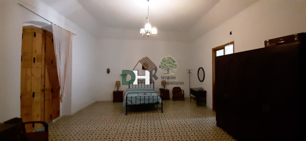 For sale of house in Trujillo