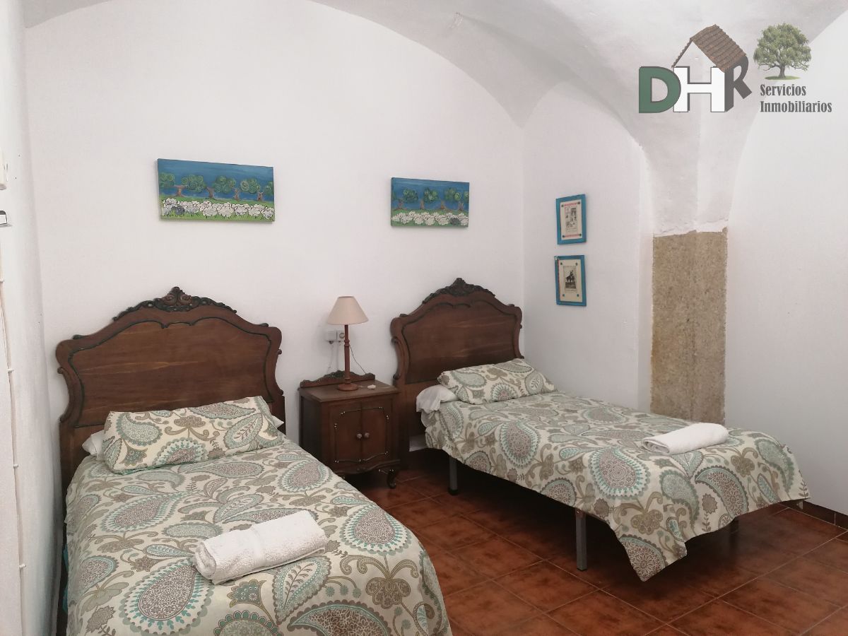 Venta de casa en Alcuéscar