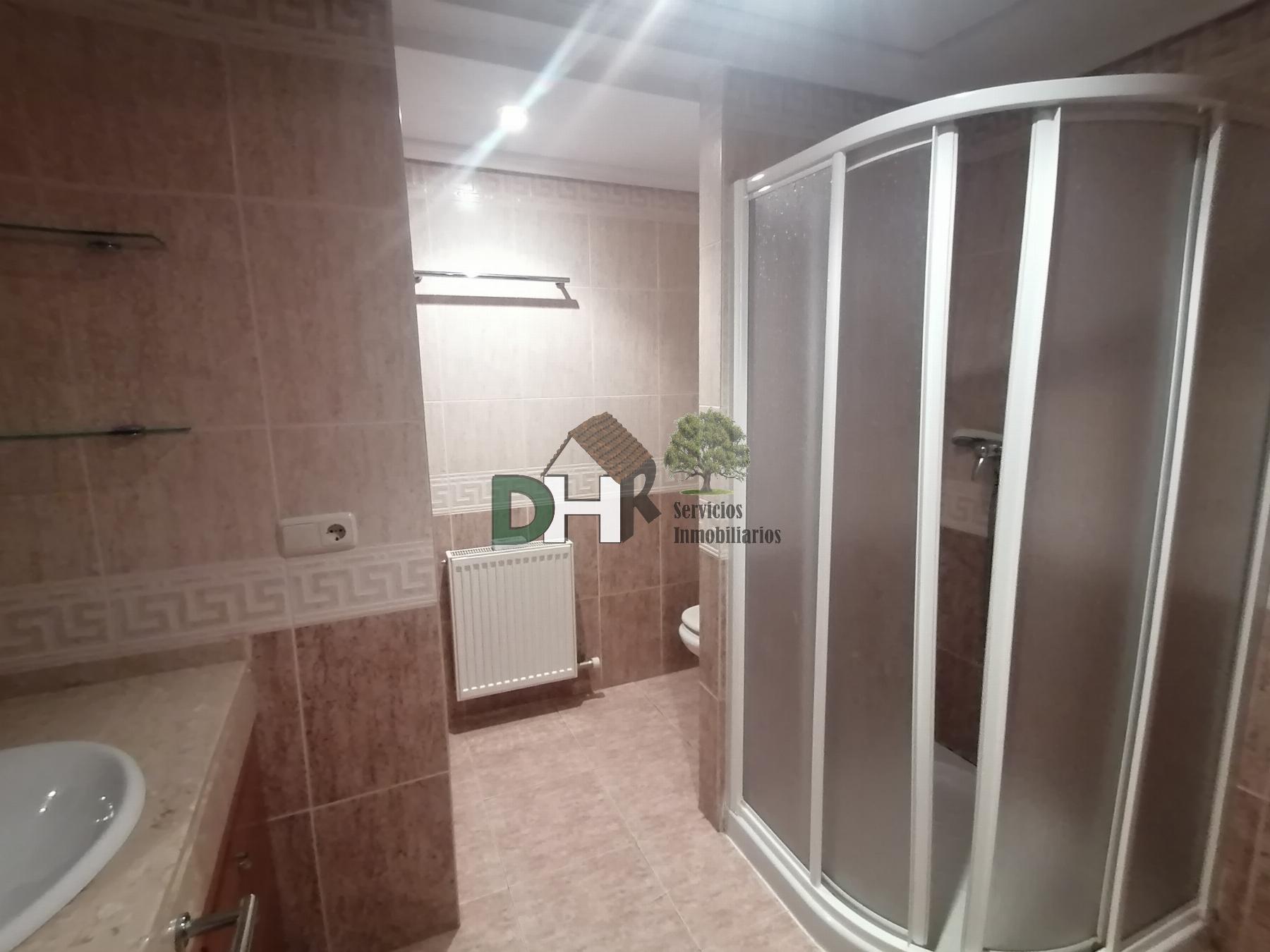 For sale of chalet in Cáceres