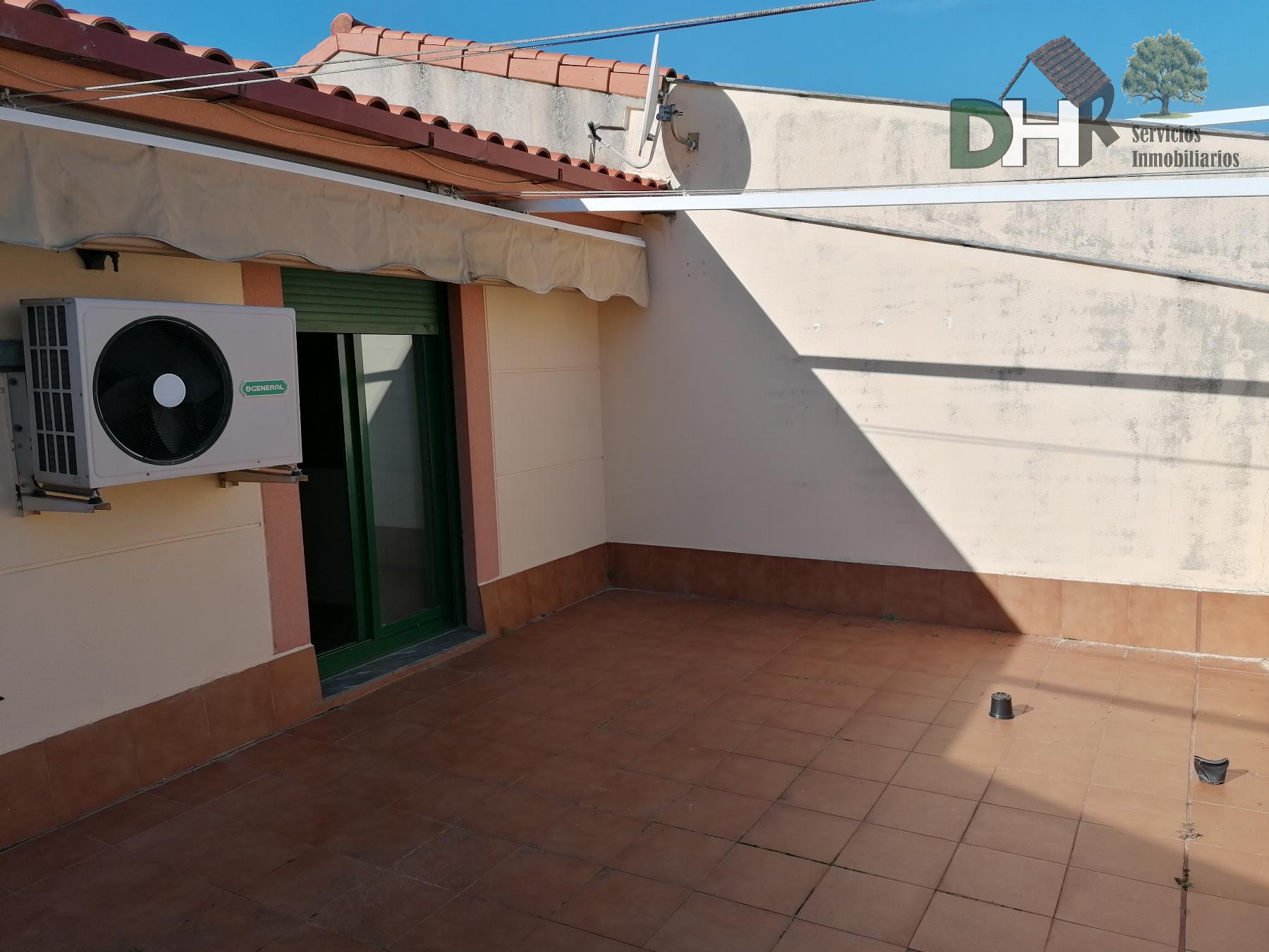 For sale of chalet in Cáceres