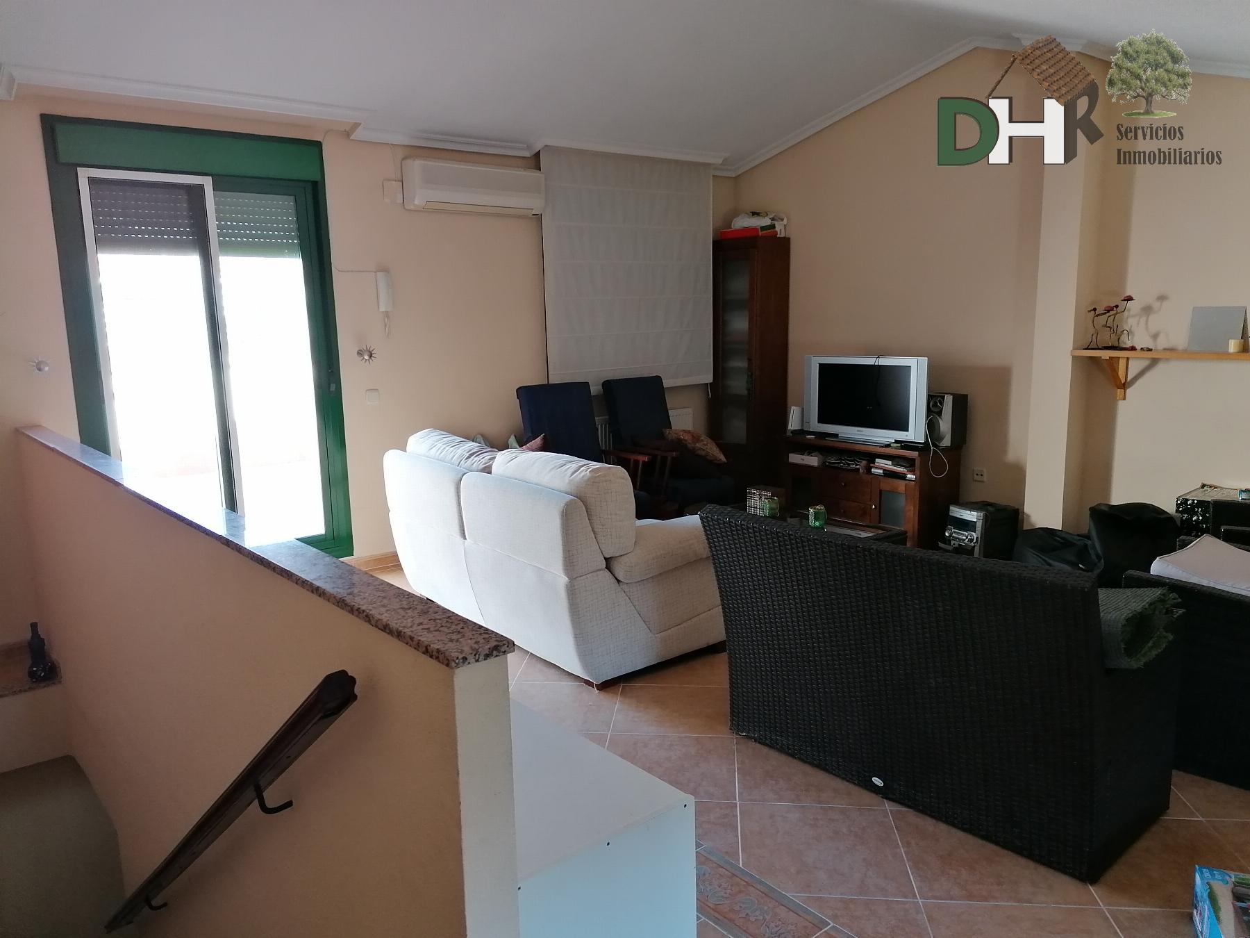 For sale of chalet in Cáceres