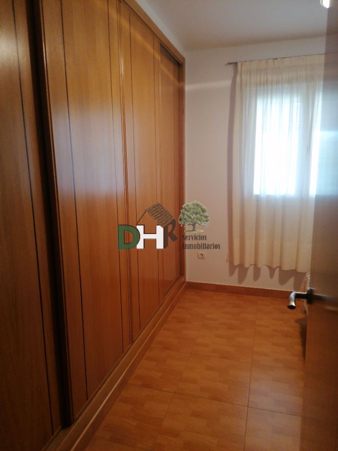 For sale of house in Coria