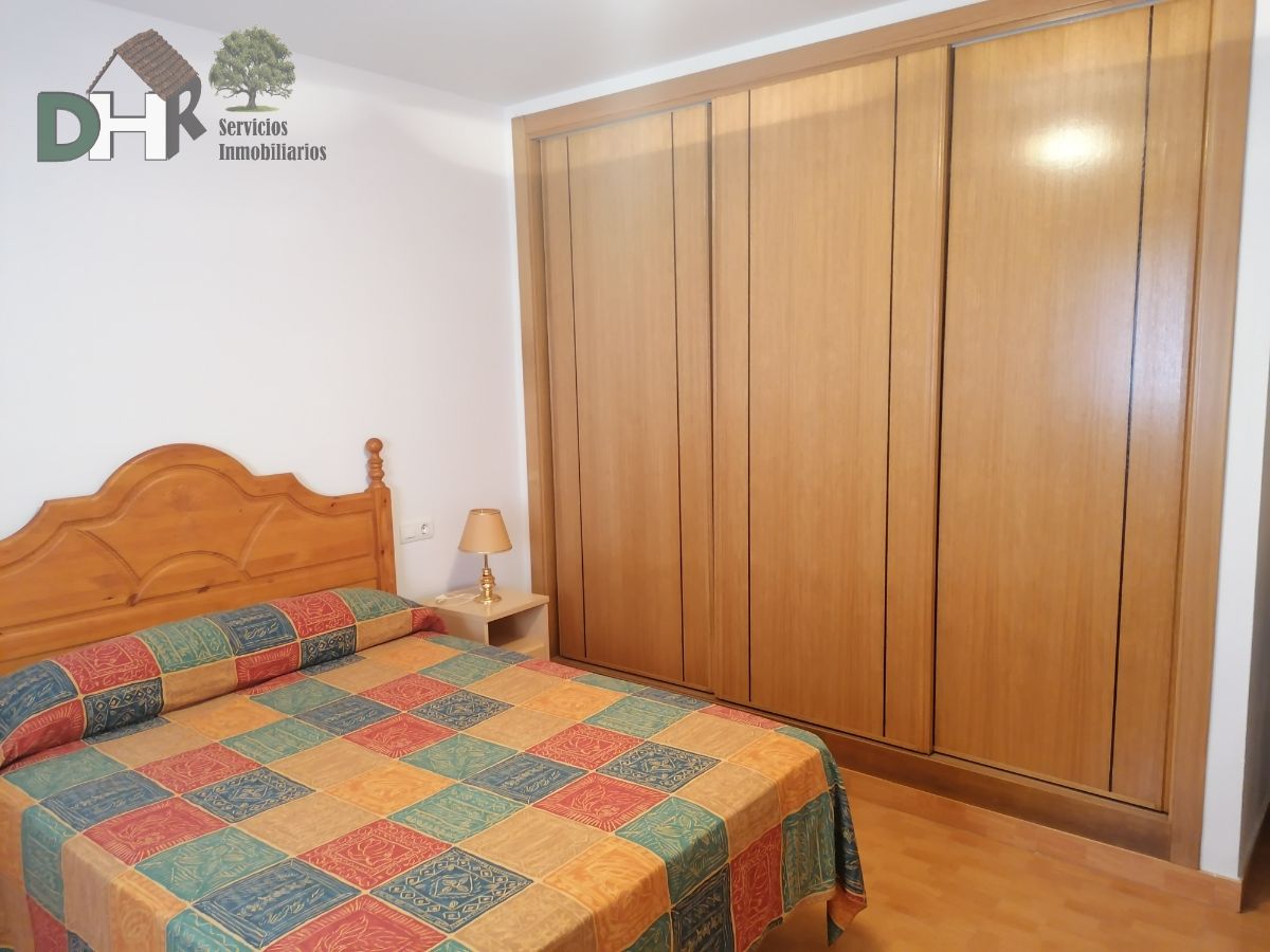For sale of house in Coria