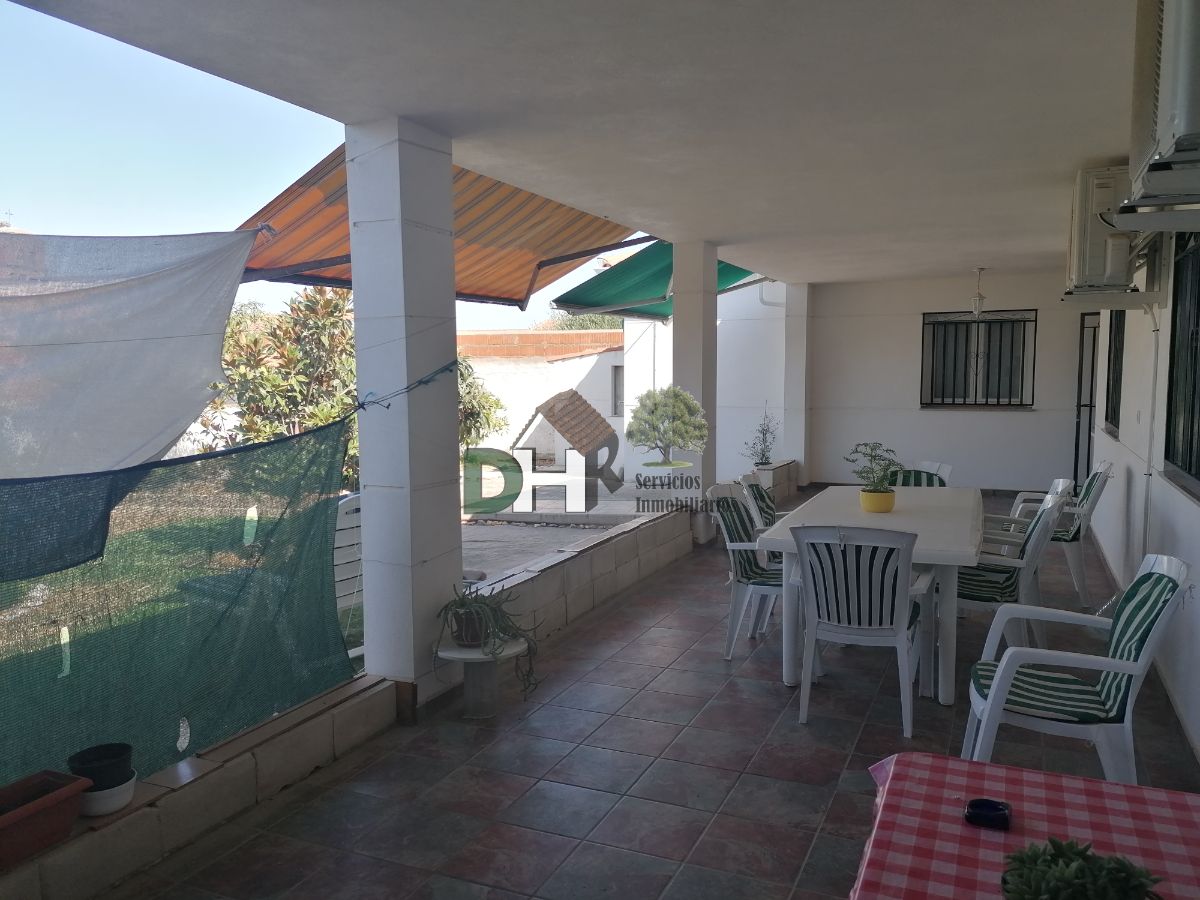 For sale of house in Coria