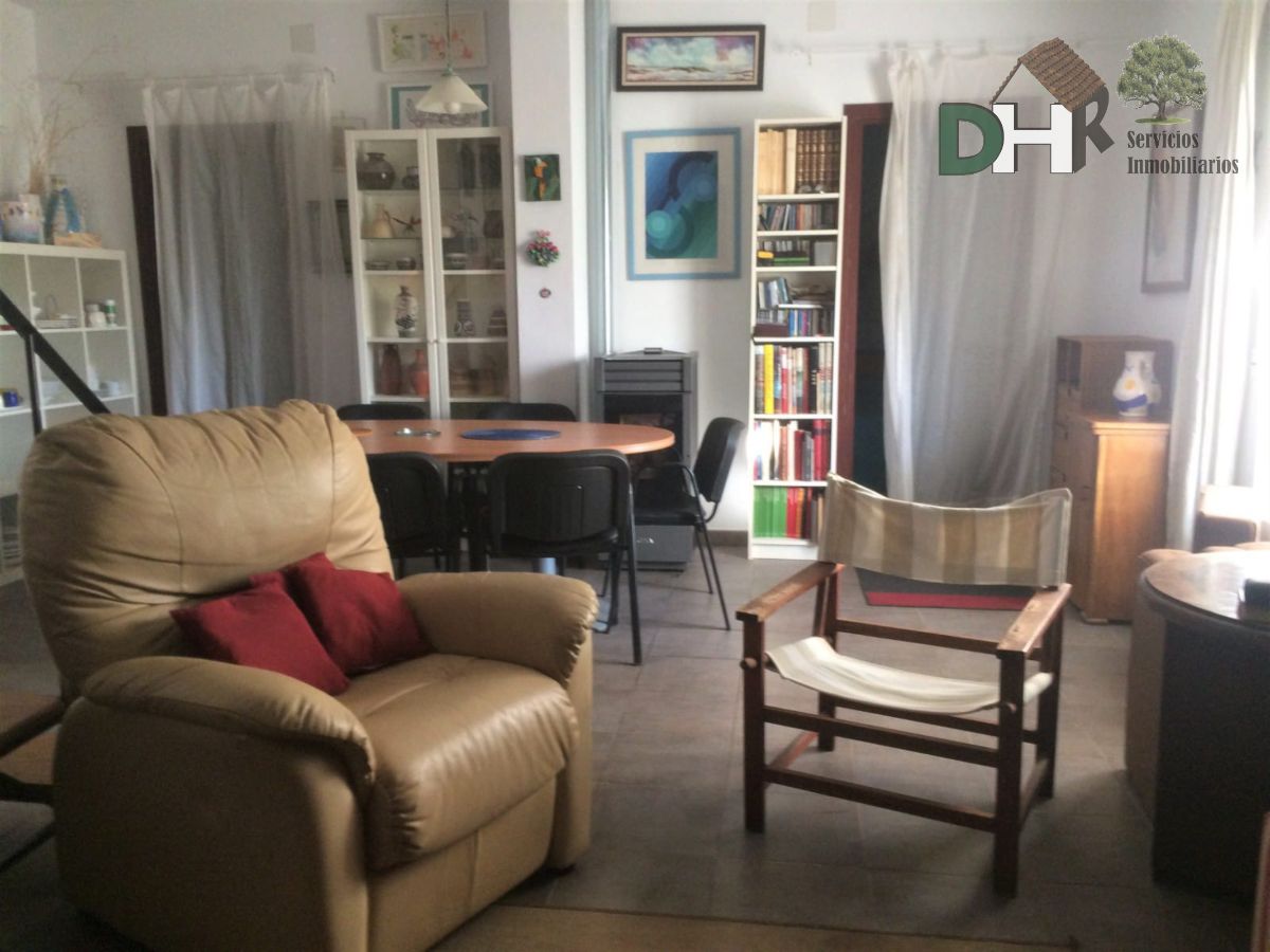 For sale of house in Cañamero