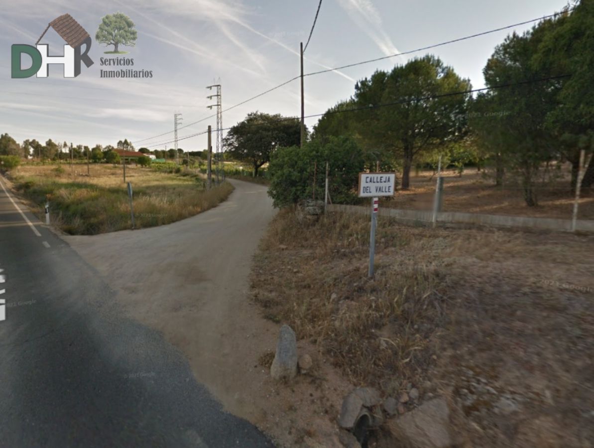 For sale of land in Arroyo de la Luz