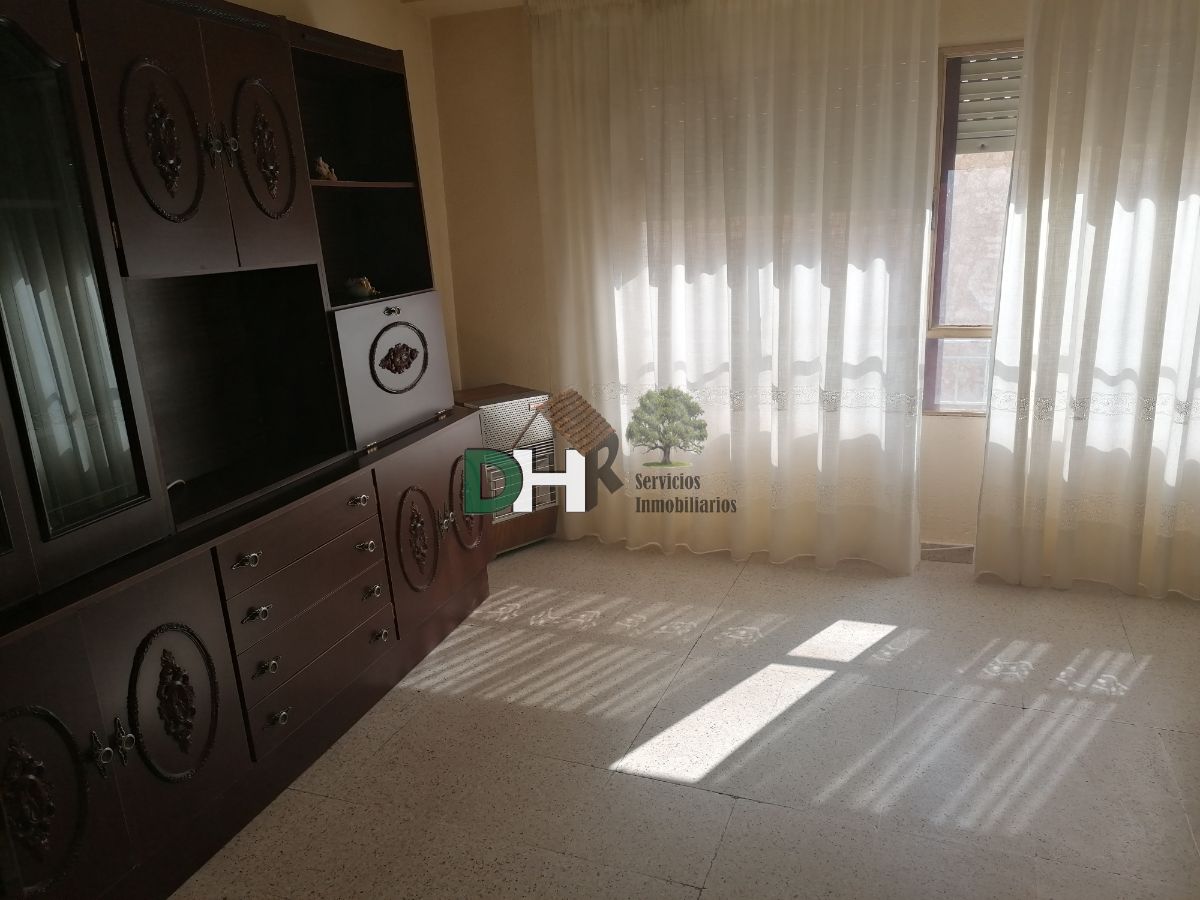 For sale of duplex in Losar de la Vera