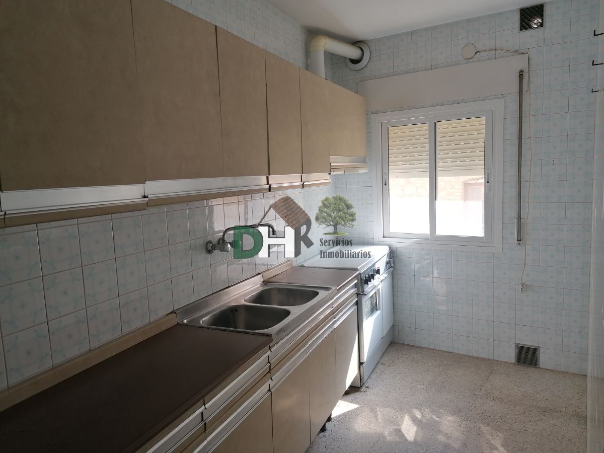 For sale of duplex in Losar de la Vera