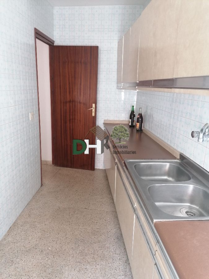 For sale of duplex in Losar de la Vera