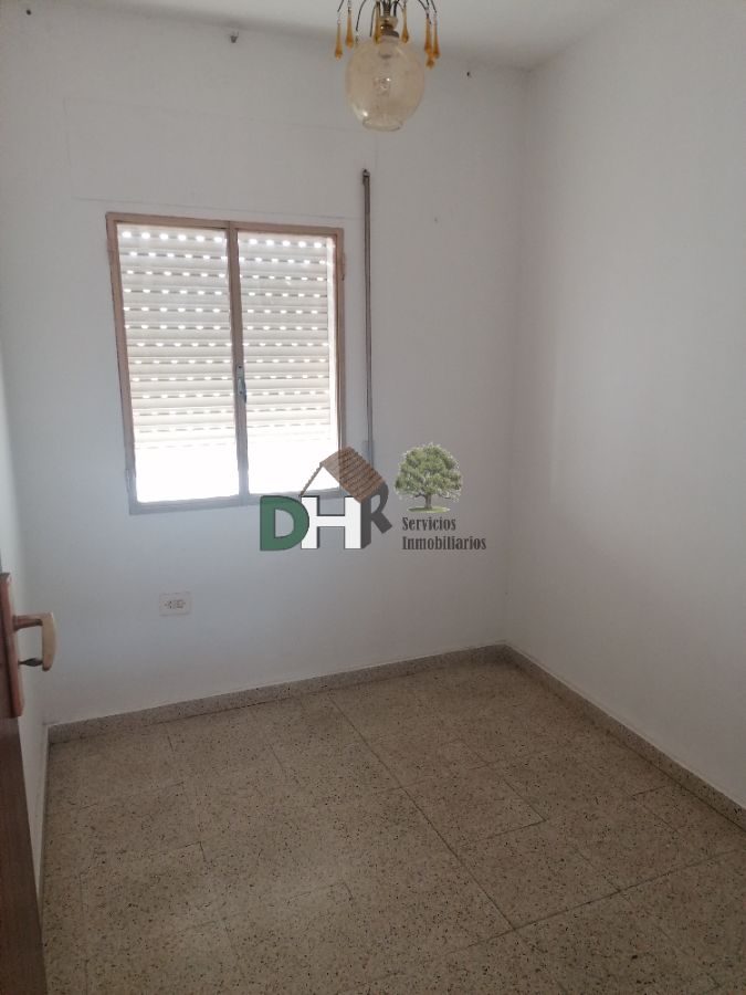For sale of duplex in Losar de la Vera