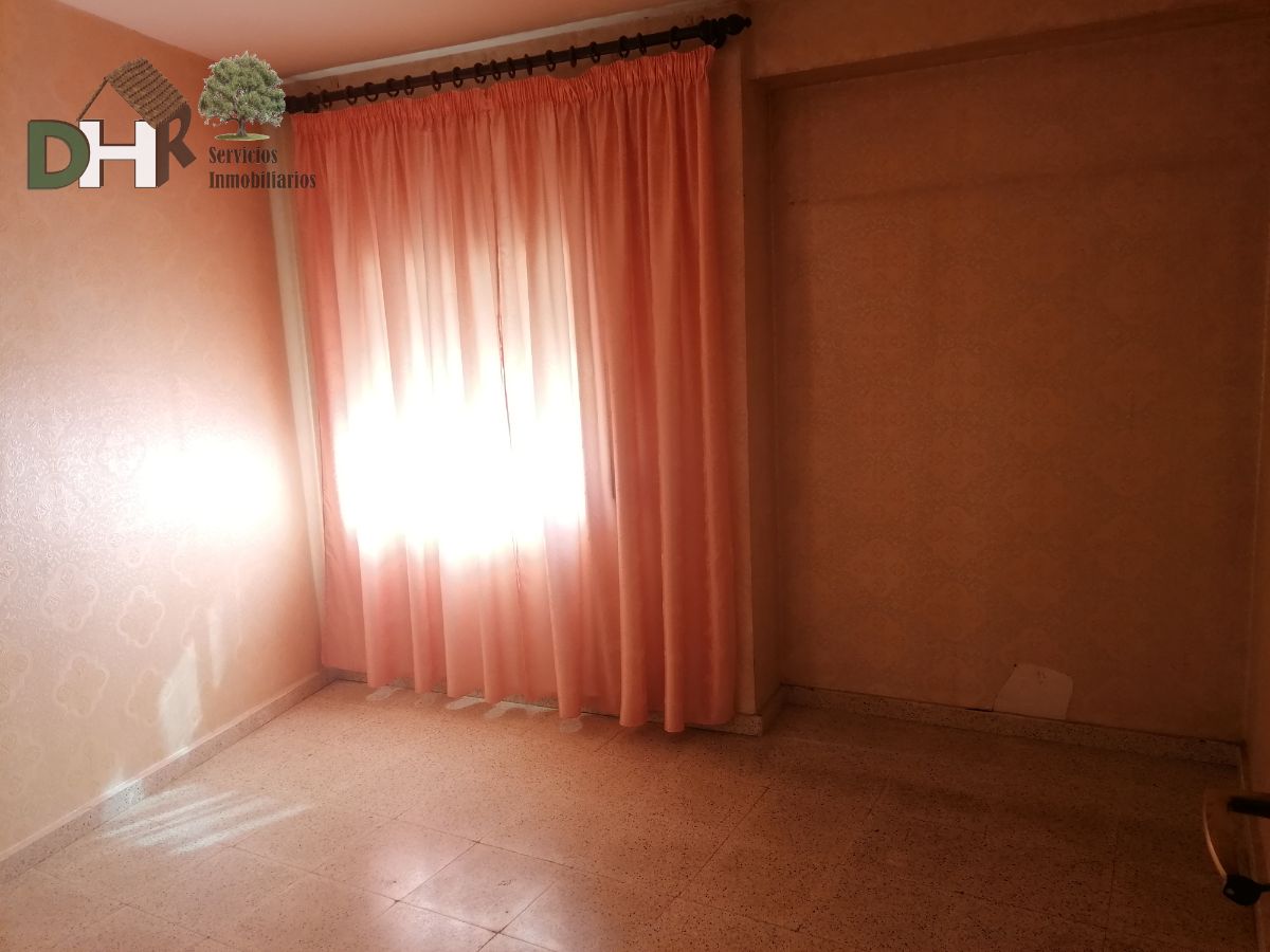 For sale of duplex in Losar de la Vera