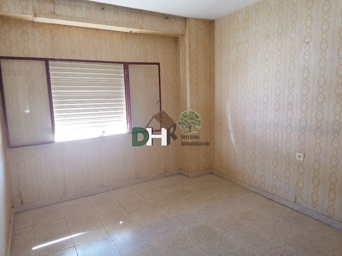 For sale of duplex in Losar de la Vera