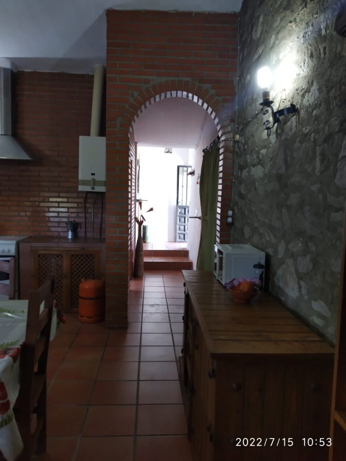 For sale of house in Valencia de Alcántara