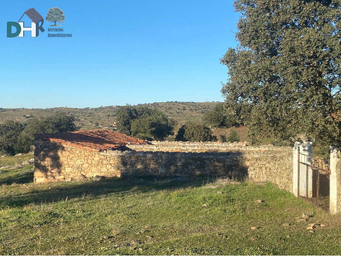 For sale of land in Badajoz