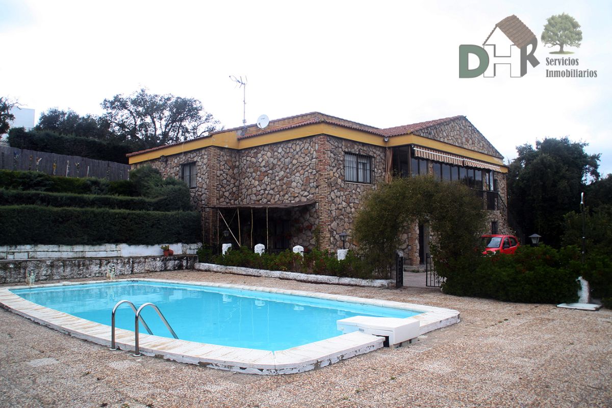 For sale of chalet in Sierra de Fuentes