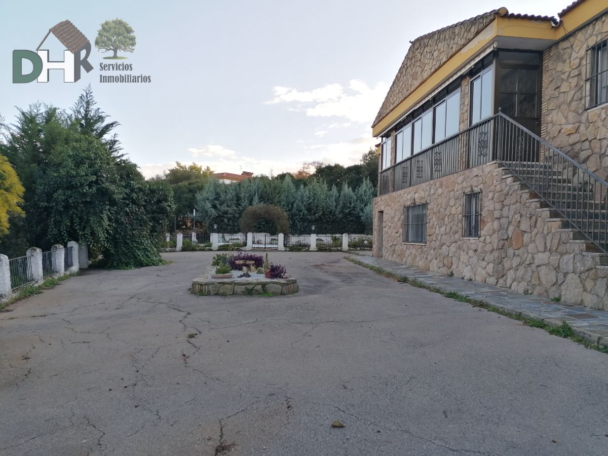 For sale of chalet in Sierra de Fuentes