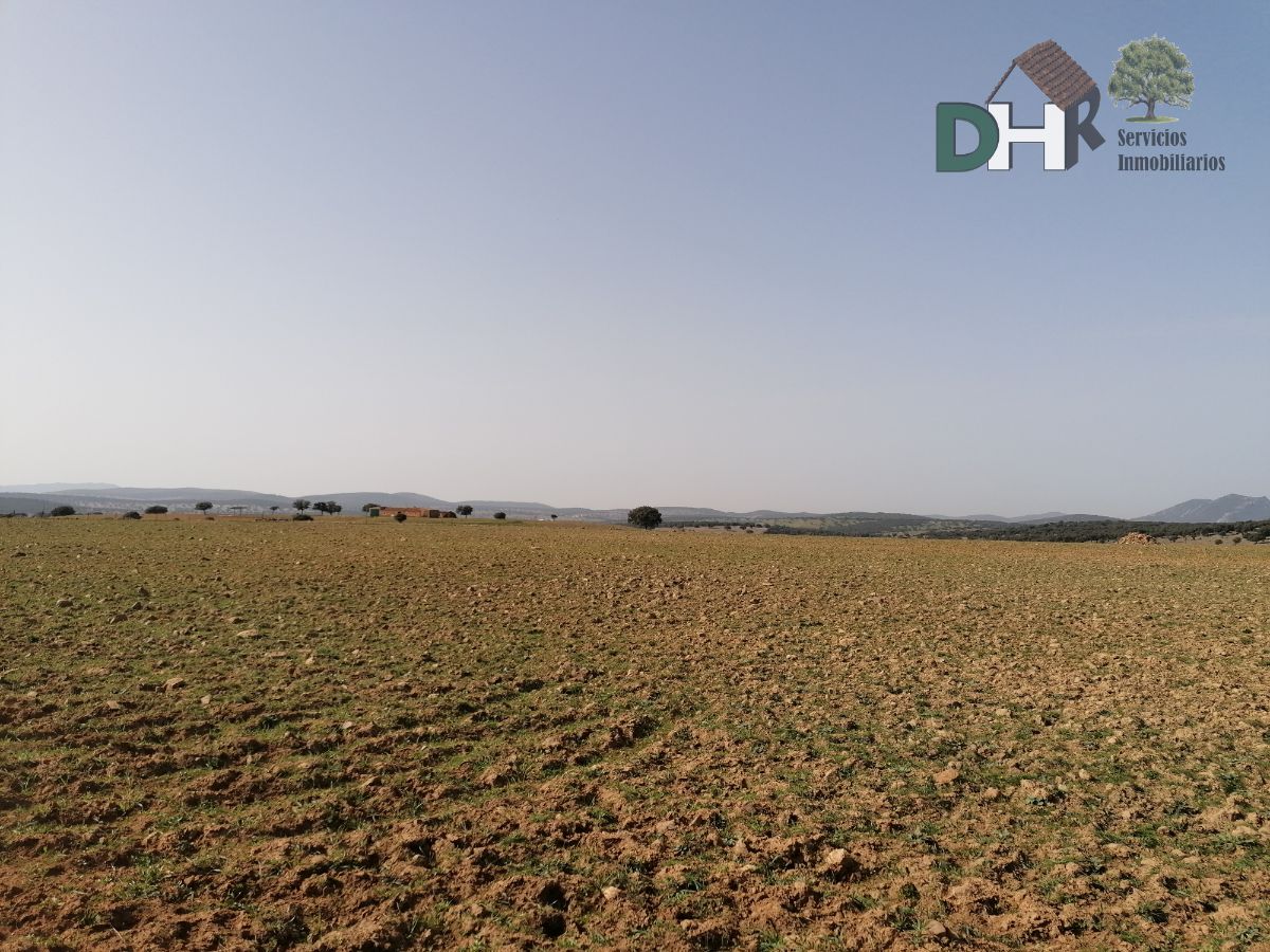 For sale of land in Badajoz